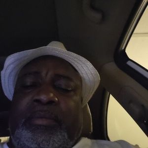 Meet your Posher, Charles